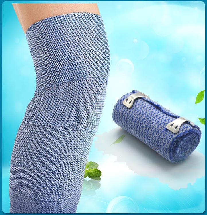 Blaue elastische Bandage für Kälteverband